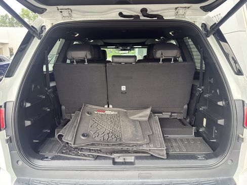 Used 2025 Toyota Sequoia TRD Pro AWD/4WD image 9