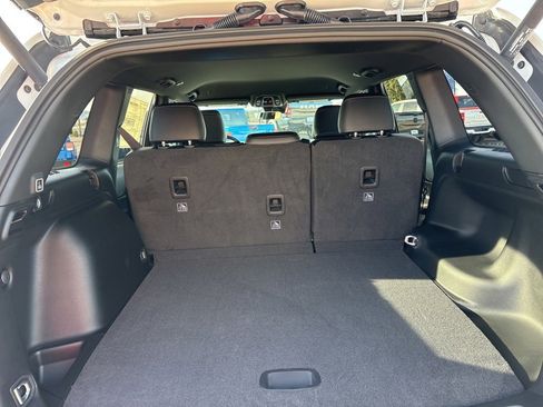 New 2025 Jeep Grand Cherokee Altitude image 42