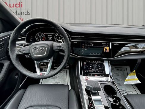 New 2026 Audi RS Q8 performance image 5