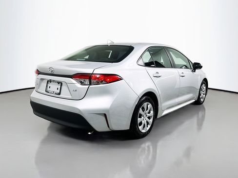 Used 2024 Toyota Corolla LE image 4