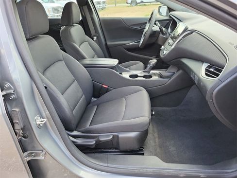 Used 2024 Chevrolet Malibu LT image 24