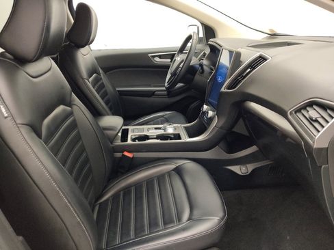 Used 2024 Ford Edge SEL image 21