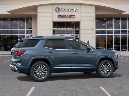 New 2026 GMC Terrain Denali w/ LPO, Black Badging Package image 5