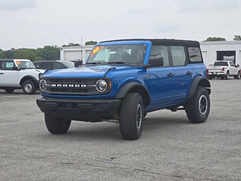 New 2025 Ford Bronco 4-Door w/ Sasquatch Package image 3