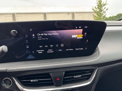 Used 2025 Buick Encore GX Preferred FWD image 17