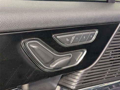 Used 2020 Lincoln Corsair FWD w/ Premium Package image 12