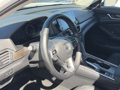 Used 2018 Honda Accord EX-L image 17