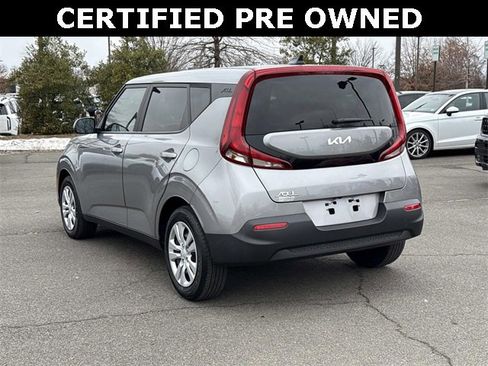 Certified 2022 Kia Soul LX image 4