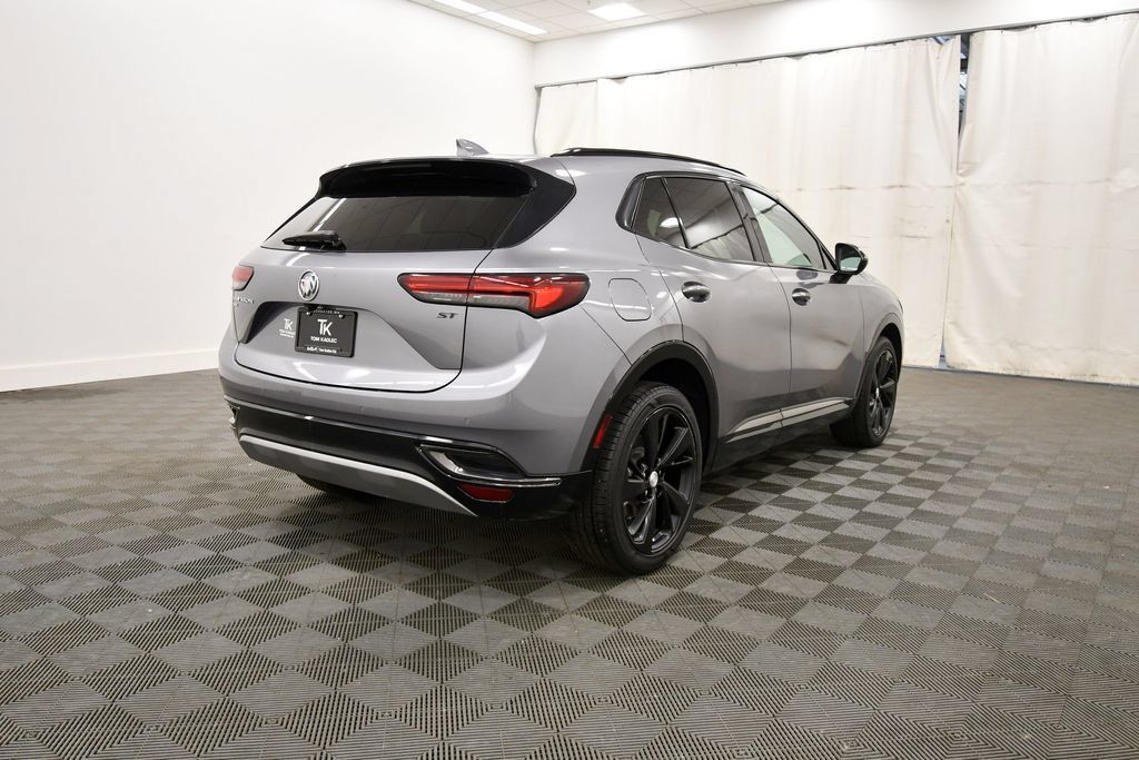 Used 2021 Buick Envision Essence w/ Technology Package I AWD/4WD image 8