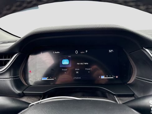 Used 2023 Jeep Grand Cherokee L Limited w/ Luxury Tech Group II image 20