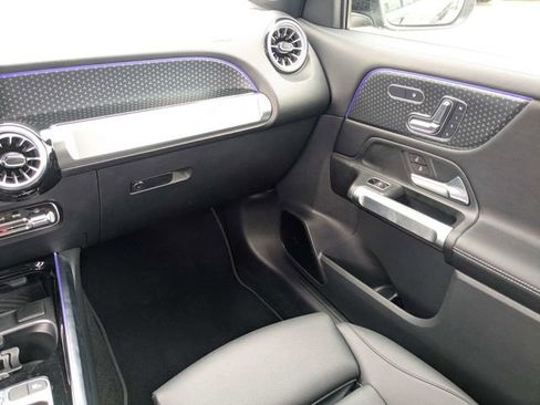 Used 2025 Mercedes-Benz GLB 250 image 16