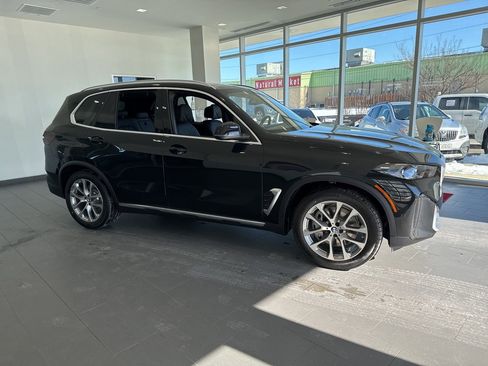 New 2026 BMW X5 xDrive50e image 1