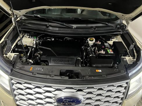 Used 2018 Ford Explorer Platinum AWD/4WD image 51
