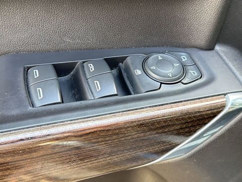 Used 2021 Chevrolet Silverado 1500 LT Trail Boss w/ Convenience Package II image 13