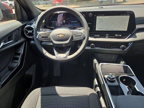 New 2026 Chevrolet Equinox LT w/ Safety and Technology Package FWD image 9