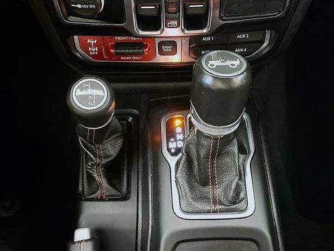 Used 2020 Jeep Wrangler Unlimited Rubicon AWD/4WD image 16