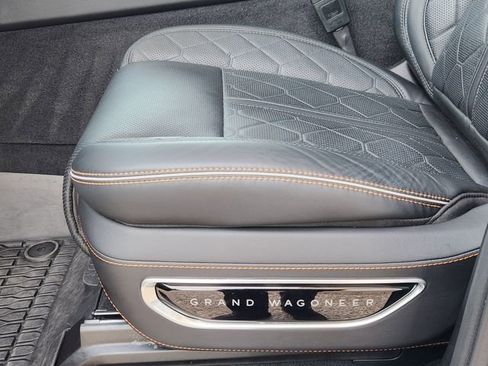 Used 2025 Jeep Grand Wagoneer L Series III w/ HD Trailer Tow Package image 25