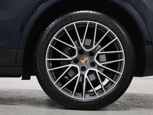 Used 2019 Porsche Cayenne S AWD/4WD image 39