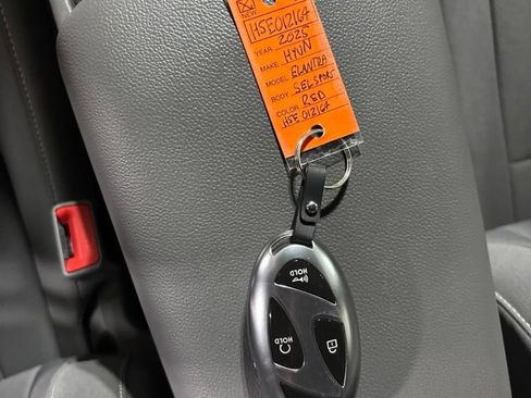 Certified 2025 Hyundai Elantra Sport FWD image 31