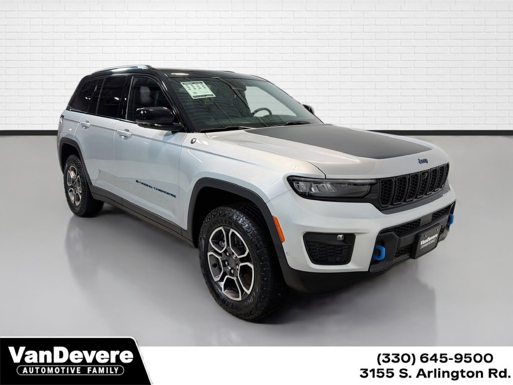 Used 2023 Jeep Grand Cherokee Trailhawk w/ Advanced Protech Group II AWD/4WD image 1