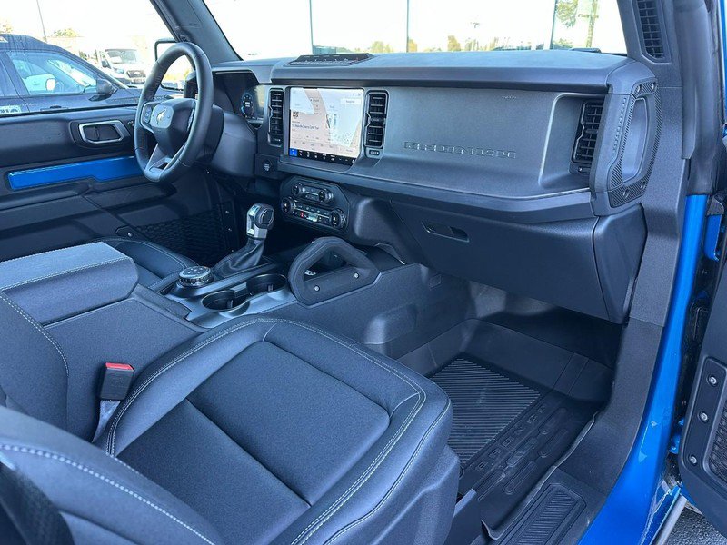 Used 2025 Ford Bronco Badlands AWD/4WD image 12