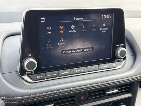 Used 2025 Nissan Rogue SV image 18