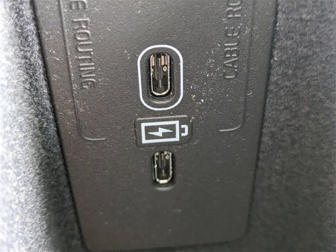 New 2025 Volvo XC60 T8 Plus w/ Protection Package Premier image 21