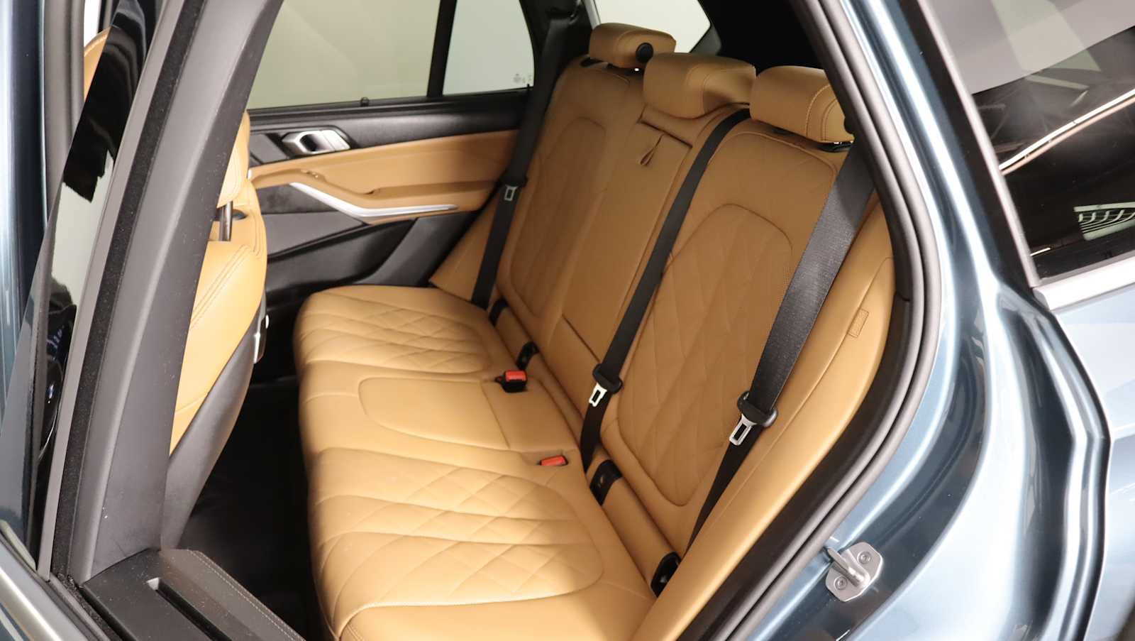 Used 2024 BMW X5 xDrive40i w/ Premium Package AWD/4WD image 13