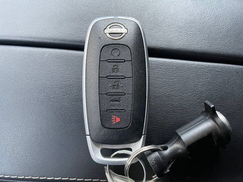 Certified 2026 Nissan Rogue SV FWD image 18