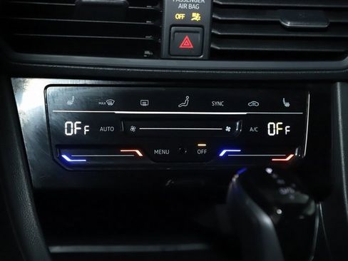 Used 2025 Volkswagen Jetta Sport image 25