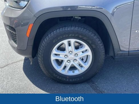 Certified 2025 Jeep Grand Cherokee Laredo w/ Trailer Tow Package AWD/4WD image 12