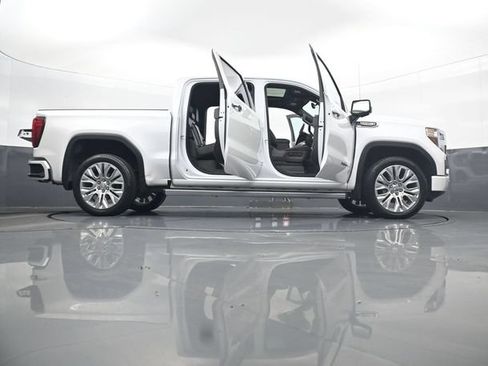 Used 2022 GMC Sierra 1500 Denali w/ Denali Reserve Package AWD/4WD image 33
