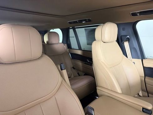 New 2025 Land Rover Range Rover Long Wheelbase SE image 33