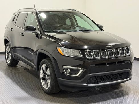Used 2018 Jeep Compass Limited AWD/4WD image 4