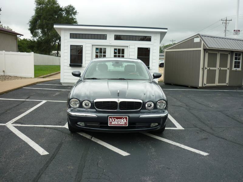 Used 2004 Jaguar XJ8 RWD image 4