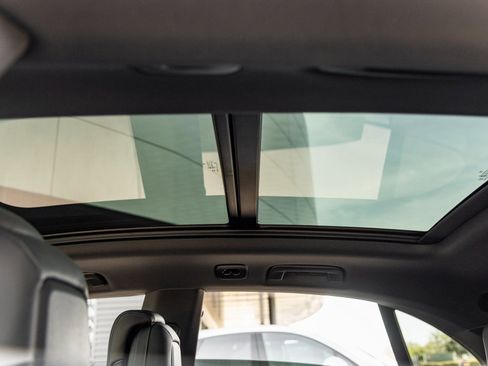 New 2026 Porsche Macan 4 Electric image 25