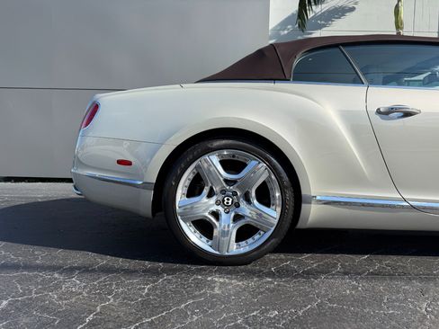 Used 2015 Bentley Continental GT image 5