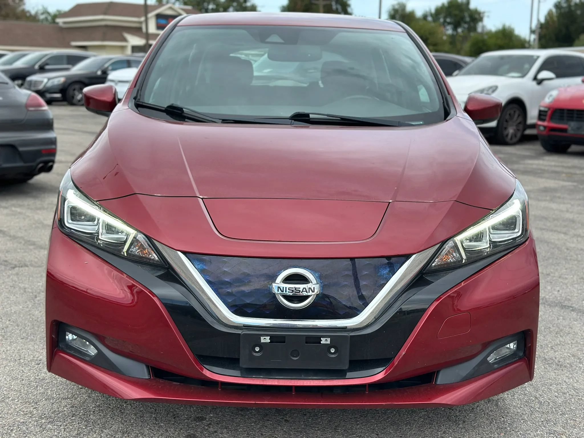 Used 2018 Nissan Leaf SV w/ SV Technology Package FWD image 3