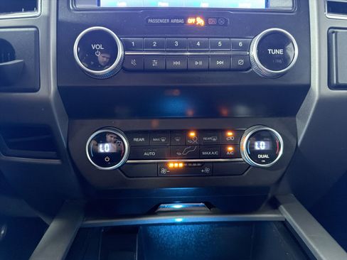 Used 2021 Ford Expedition XLT RWD image 19