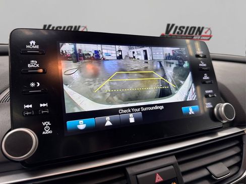 Used 2020 Honda Accord EX image 32