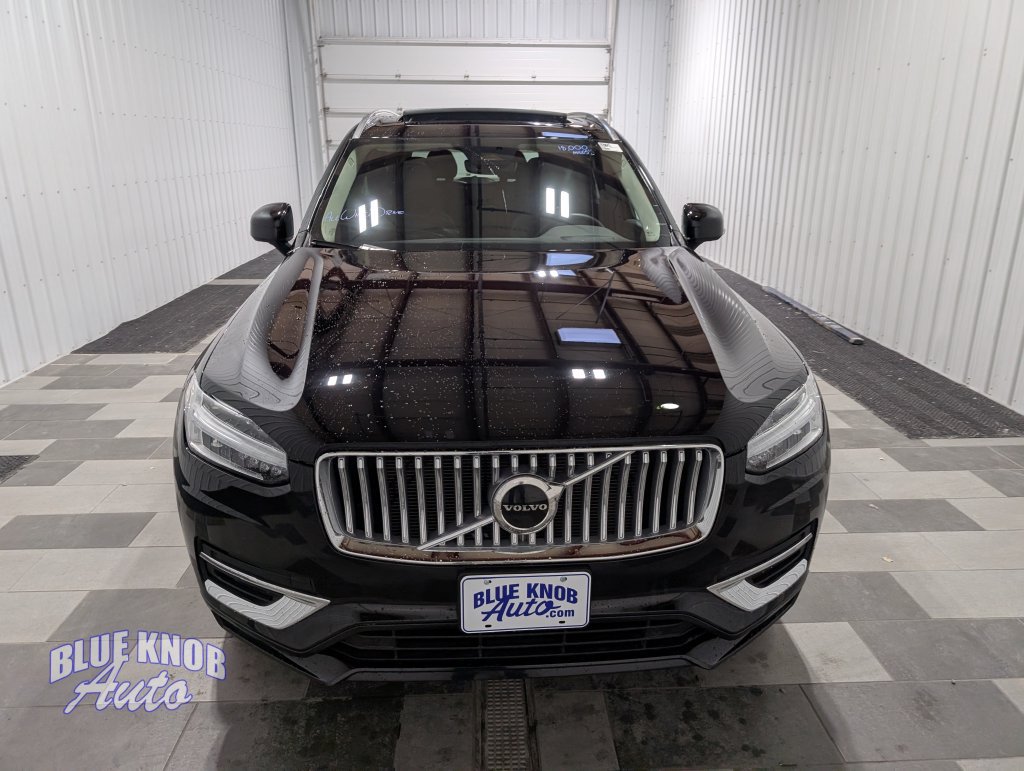 Used 2025 Volvo XC90 B5 Core AWD/4WD image 6