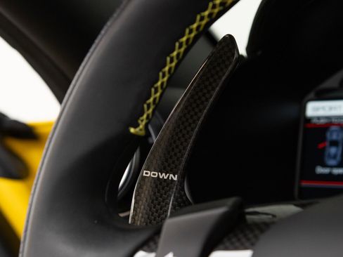 Certified 2020 Ferrari Portofino RWD image 82