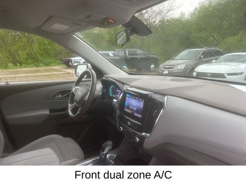 Used 2021 Chevrolet Traverse LT AWD/4WD image 16