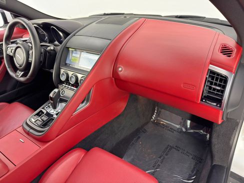 Used 2020 Jaguar F-TYPE R image 14