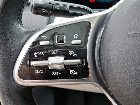 Used 2023 Mercedes-Benz GLB 250 4MATIC image 19