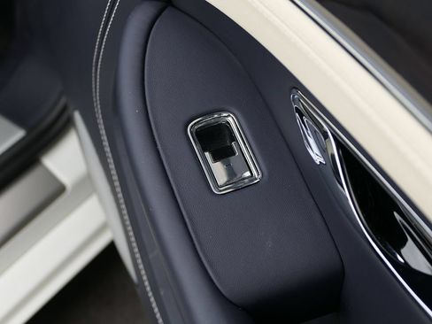 Used 2023 Bentley Continental GT Mulliner AWD/4WD image 26