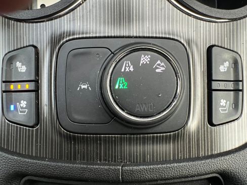 Used 2021 GMC Acadia SLT w/ Technology Package AWD/4WD image 20