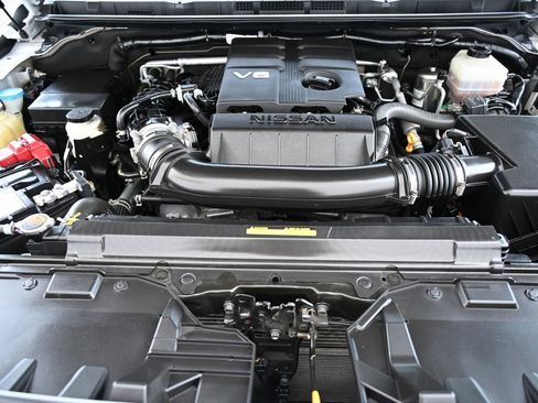 Used 2023 Nissan Frontier SV w/ Technology Package image 19