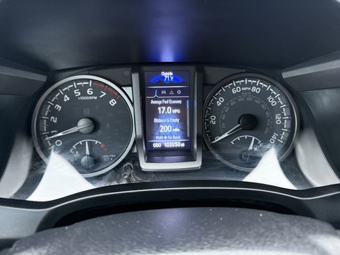 Used 2021 Toyota Tacoma TRD Off-Road image 28