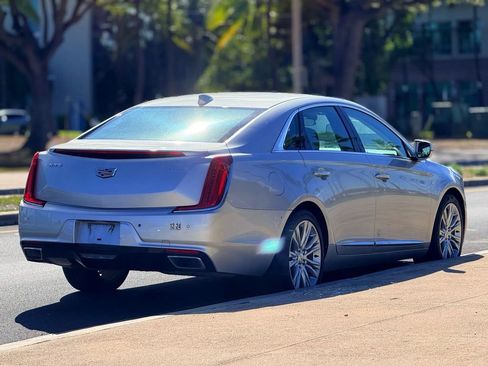 Used 2019 Cadillac XTS Luxury image 5